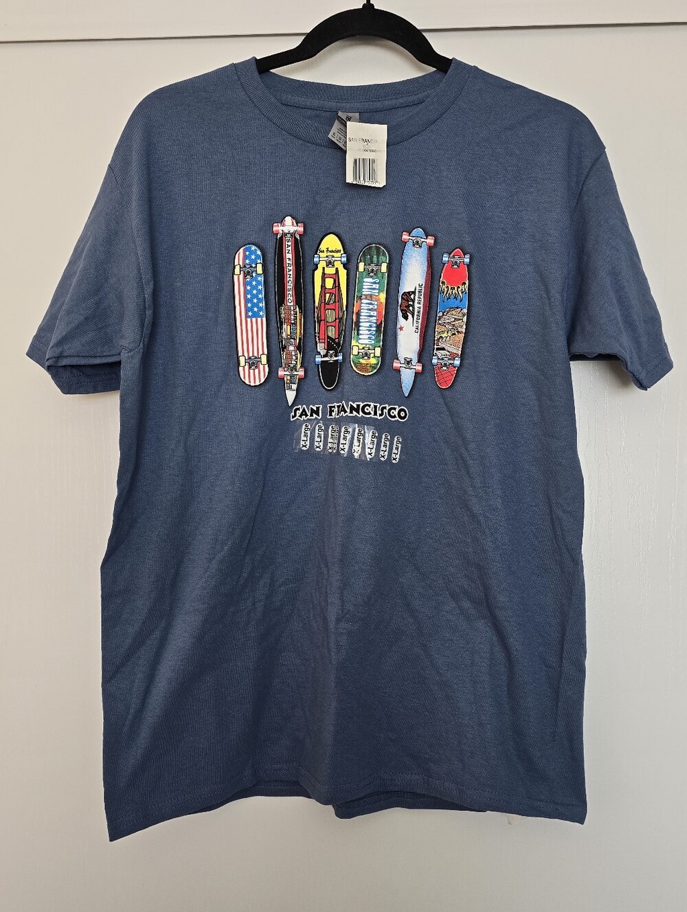 Gildan - (NWT) Unisex San Francisco  Skateboard Travel Graphic T-Shirt